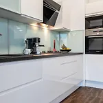 Apartman Iva *