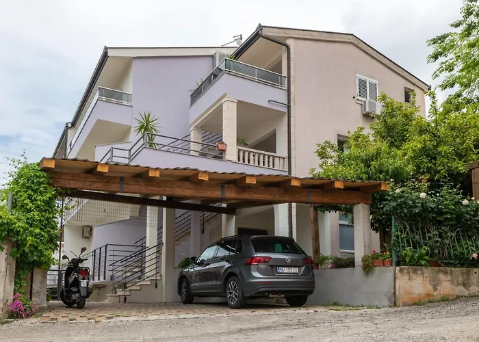 Iva Apartment *
